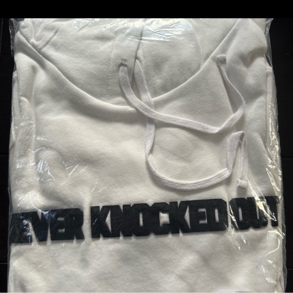 NWT M Peloton Kendall Never Knocked Out Hoodie
SOLD OUT - Picture 2 of 2